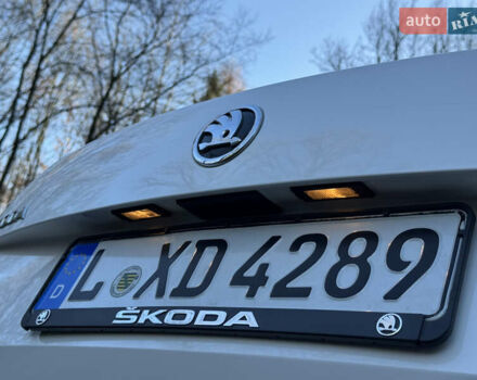 Белый Шкода Октавия, объемом двигателя 1.6 л и пробегом 207 тыс. км за 10499 $, фото 46 на Automoto.ua