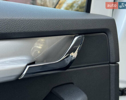 Белый Шкода Октавия, объемом двигателя 1.6 л и пробегом 207 тыс. км за 10499 $, фото 113 на Automoto.ua