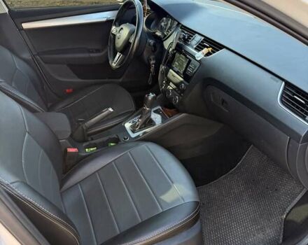 Белый Шкода Октавия, объемом двигателя 1.4 л и пробегом 136 тыс. км за 12000 $, фото 10 на Automoto.ua