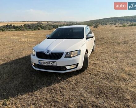 Белый Шкода Октавия, объемом двигателя 1.4 л и пробегом 136 тыс. км за 12000 $, фото 3 на Automoto.ua