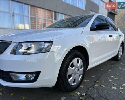Білий Шкода Октавія, об'ємом двигуна 1.6 л та пробігом 120 тис. км за 12800 $, фото 3 на Automoto.ua