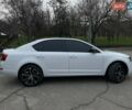Білий Шкода Октавія, об'ємом двигуна 1.8 л та пробігом 221 тис. км за 11000 $, фото 6 на Automoto.ua