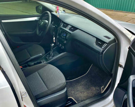 Білий Шкода Октавія, об'ємом двигуна 1.4 л та пробігом 173 тис. км за 9900 $, фото 13 на Automoto.ua