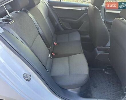 Білий Шкода Октавія, об'ємом двигуна 1.6 л та пробігом 120 тис. км за 12800 $, фото 18 на Automoto.ua