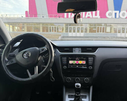 Шкода Октавия 2016 в Запорожье на Automoto.ua Белый Шкода Октавия, объемом двигателя 1.6 л и пробегом 272 тыс. км за 12500 $, фото 10 на Automoto.ua