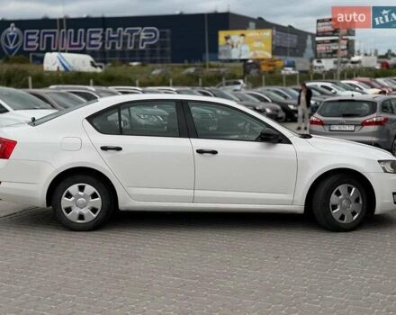 Білий Шкода Октавія, об'ємом двигуна 1.2 л та пробігом 270 тис. км за 8790 $, фото 4 на Automoto.ua