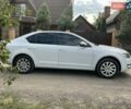 Белый Шкода Октавия, объемом двигателя 1.6 л и пробегом 270 тыс. км за 12400 $, фото 8 на Automoto.ua
