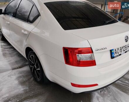 Білий Шкода Октавія, об'ємом двигуна 1.6 л та пробігом 230 тис. км за 10000 $, фото 5 на Automoto.ua