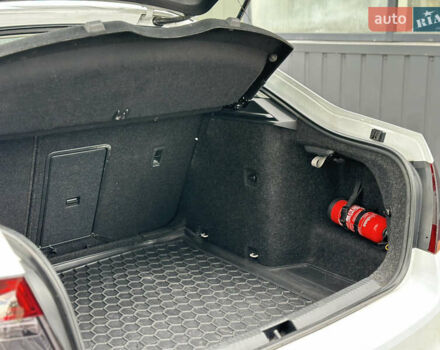 Білий Шкода Октавія, об'ємом двигуна 2 л та пробігом 265 тис. км за 11850 $, фото 68 на Automoto.ua