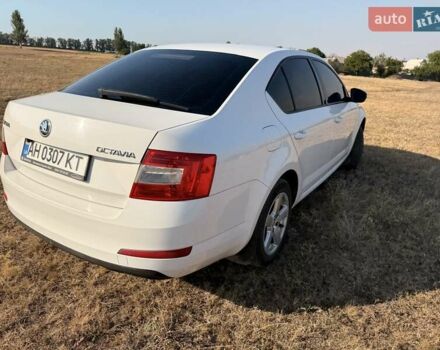 Білий Шкода Октавія, об'ємом двигуна 1.4 л та пробігом 135 тис. км за 14000 $, фото 6 на Automoto.ua