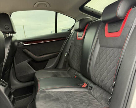 Білий Шкода Октавія, об'ємом двигуна 1.8 л та пробігом 192 тис. км за 10499 $, фото 30 на Automoto.ua