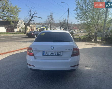 Шкода Октавия 2016 в Николаеве на Automoto.ua Белый Шкода Октавия, объемом двигателя 1.6 л и пробегом 262 тыс. км за 10500 $, фото 4 на Automoto.ua
