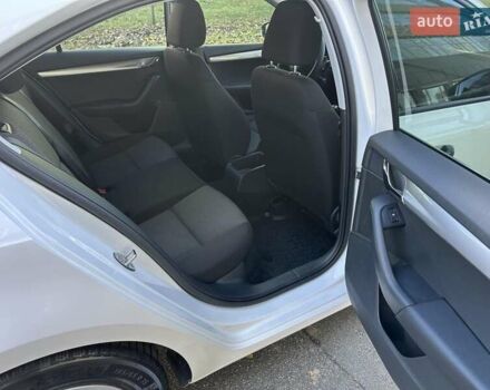 Білий Шкода Октавія, об'ємом двигуна 1.6 л та пробігом 120 тис. км за 12800 $, фото 24 на Automoto.ua