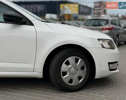 Білий Шкода Октавія, об'ємом двигуна 1.2 л та пробігом 270 тис. км за 8790 $, фото 5 на Automoto.ua