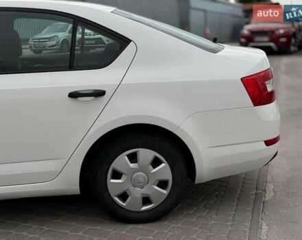 Білий Шкода Октавія, об'ємом двигуна 1.2 л та пробігом 270 тис. км за 8790 $, фото 11 на Automoto.ua