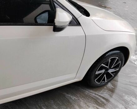 Білий Шкода Октавія, об'ємом двигуна 1.6 л та пробігом 238 тис. км за 10000 $, фото 10 на Automoto.ua