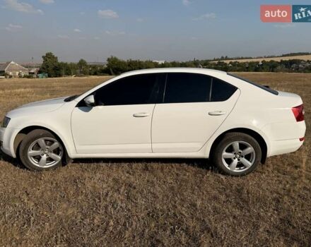 Белый Шкода Октавия, объемом двигателя 1.4 л и пробегом 136 тыс. км за 12000 $, фото 2 на Automoto.ua