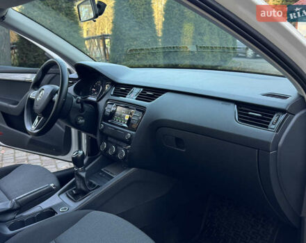 Белый Шкода Октавия, объемом двигателя 1.6 л и пробегом 207 тыс. км за 10499 $, фото 107 на Automoto.ua