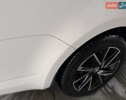 Білий Шкода Октавія, об'ємом двигуна 1.6 л та пробігом 230 тис. км за 10000 $, фото 10 на Automoto.ua