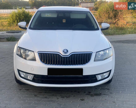 Білий Шкода Октавія, об'ємом двигуна 1.6 л та пробігом 330 тис. км за 10900 $, фото 5 на Automoto.ua