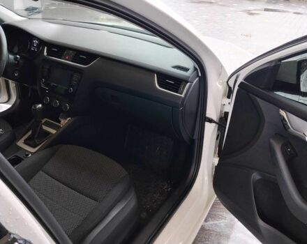 Білий Шкода Октавія, об'ємом двигуна 1.6 л та пробігом 238 тис. км за 10000 $, фото 13 на Automoto.ua