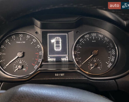 Білий Шкода Октавія, об'ємом двигуна 1.6 л та пробігом 330 тис. км за 10900 $, фото 6 на Automoto.ua