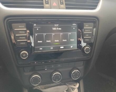 Білий Шкода Октавія, об'ємом двигуна 1.6 л та пробігом 238 тис. км за 10000 $, фото 21 на Automoto.ua