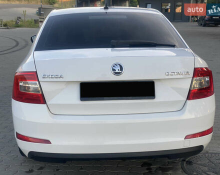 Білий Шкода Октавія, об'ємом двигуна 1.6 л та пробігом 330 тис. км за 10900 $, фото 3 на Automoto.ua