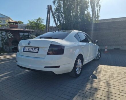 Белый Шкода Октавия, объемом двигателя 2 л и пробегом 285 тыс. км за 11900 $, фото 2 на Automoto.ua