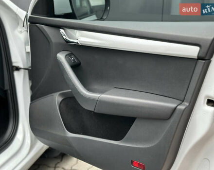 Білий Шкода Октавія, об'ємом двигуна 2 л та пробігом 265 тис. км за 11850 $, фото 61 на Automoto.ua