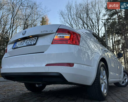 Белый Шкода Октавия, объемом двигателя 1.6 л и пробегом 207 тыс. км за 10499 $, фото 50 на Automoto.ua