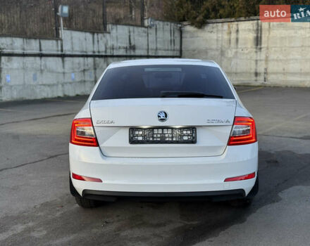 Белый Шкода Октавия, объемом двигателя 2 л и пробегом 163 тыс. км за 13999 $, фото 13 на Automoto.ua