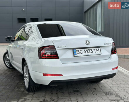 Білий Шкода Октавія, об'ємом двигуна 2 л та пробігом 265 тис. км за 11850 $, фото 30 на Automoto.ua