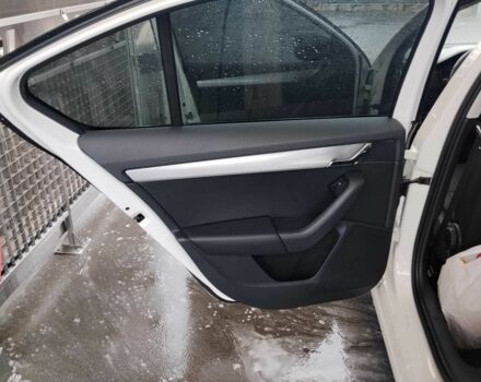 Білий Шкода Октавія, об'ємом двигуна 1.6 л та пробігом 238 тис. км за 10000 $, фото 17 на Automoto.ua