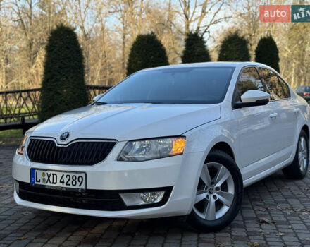 Белый Шкода Октавия, объемом двигателя 1.6 л и пробегом 207 тыс. км за 10499 $, фото 5 на Automoto.ua