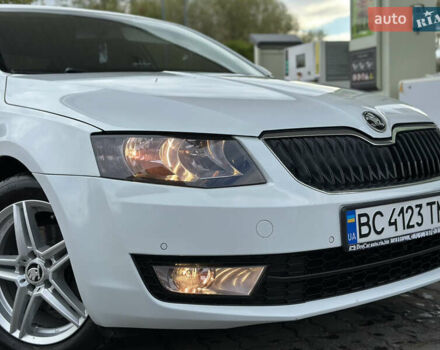Білий Шкода Октавія, об'ємом двигуна 2 л та пробігом 265 тис. км за 11850 $, фото 6 на Automoto.ua