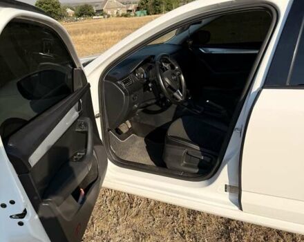 Белый Шкода Октавия, объемом двигателя 1.4 л и пробегом 136 тыс. км за 12000 $, фото 13 на Automoto.ua