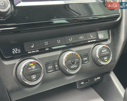 Білий Шкода Октавія, об'ємом двигуна 2 л та пробігом 265 тис. км за 11850 $, фото 54 на Automoto.ua