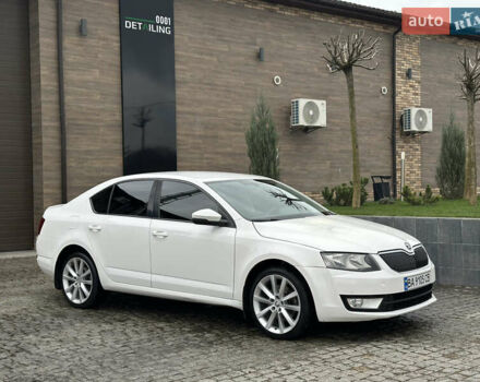 Білий Шкода Октавія, об'ємом двигуна 1.8 л та пробігом 190 тис. км за 12000 $, фото 1 на Automoto.ua
