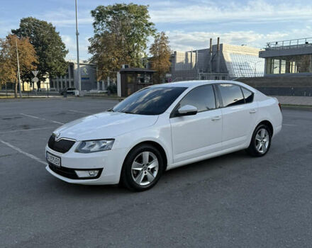 Шкода Октавия 2016 в Запорожье на Automoto.ua Белый Шкода Октавия, объемом двигателя 1.6 л и пробегом 272 тыс. км за 12500 $, фото 2 на Automoto.ua