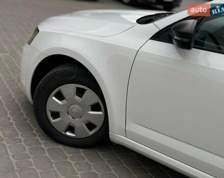 Білий Шкода Октавія, об'ємом двигуна 1.2 л та пробігом 270 тис. км за 8790 $, фото 13 на Automoto.ua