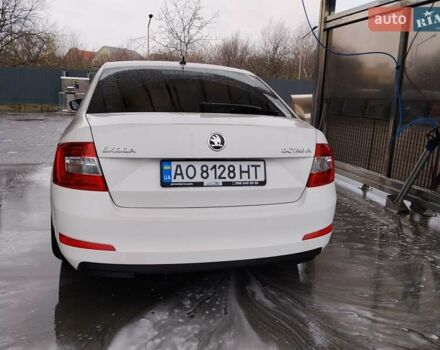 Білий Шкода Октавія, об'ємом двигуна 1.6 л та пробігом 230 тис. км за 10000 $, фото 7 на Automoto.ua
