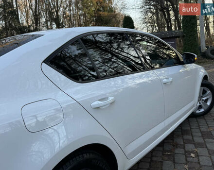 Белый Шкода Октавия, объемом двигателя 1.6 л и пробегом 207 тыс. км за 10499 $, фото 52 на Automoto.ua
