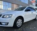 Білий Шкода Октавія, об'ємом двигуна 1.6 л та пробігом 120 тис. км за 12800 $, фото 1 на Automoto.ua
