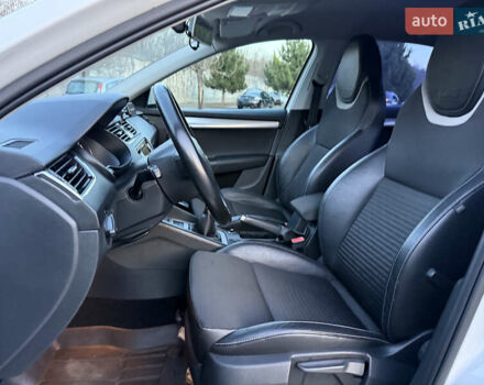 Белый Шкода Октавия, объемом двигателя 2 л и пробегом 163 тыс. км за 13999 $, фото 72 на Automoto.ua