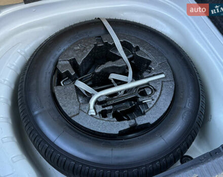 Белый Шкода Октавия, объемом двигателя 1.6 л и пробегом 207 тыс. км за 10499 $, фото 130 на Automoto.ua