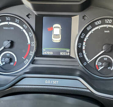 Шкода Октавия 2016 в Вознесенске на Automoto.ua Белый Шкода Октавия, объемом двигателя 1.97 л и пробегом 247 тыс. км за 16000 $, фото 16 на Automoto.ua