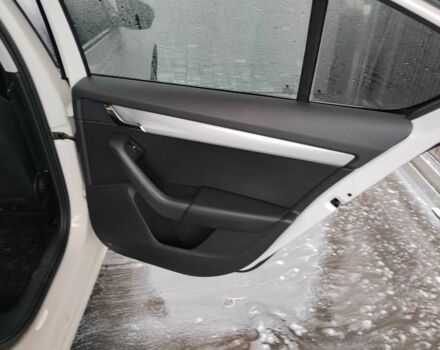 Білий Шкода Октавія, об'ємом двигуна 1.6 л та пробігом 238 тис. км за 10000 $, фото 15 на Automoto.ua