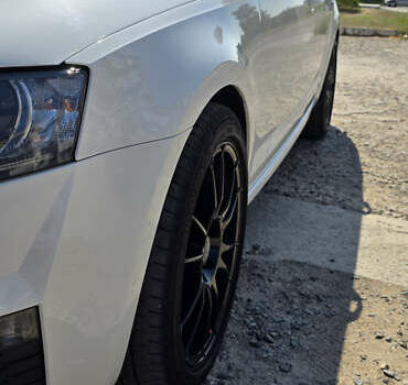 Шкода Октавия 2016 в Вознесенске на Automoto.ua Белый Шкода Октавия, объемом двигателя 1.97 л и пробегом 247 тыс. км за 16000 $, фото 9 на Automoto.ua