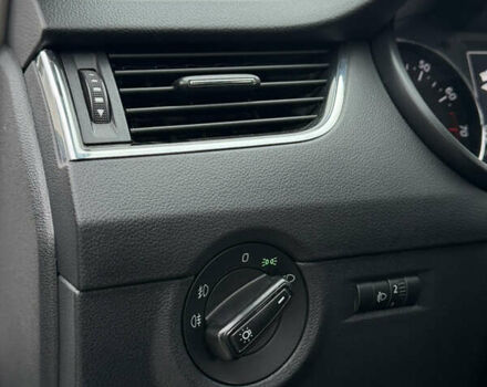 Білий Шкода Октавія, об'ємом двигуна 1.8 л та пробігом 192 тис. км за 10499 $, фото 39 на Automoto.ua